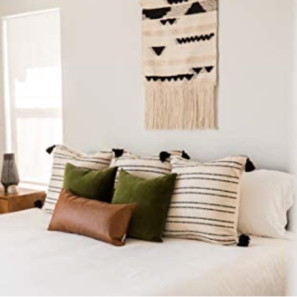 🤎SOLD🤎Accent Pillow-Cognac - Picture 3 of 5